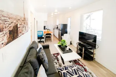 Gallery image of Hollywood/Koreatown 2 Bedroom with Parking in Los Angeles