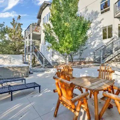 Sunset Ridge Villa- Incredible Log Cabin Estate- Hot Tub- Game Tables-