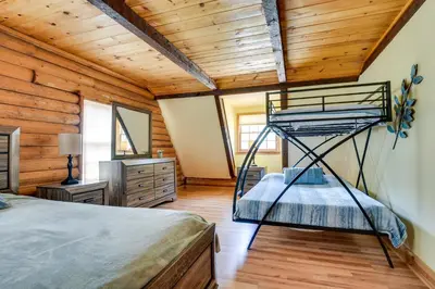 Gallery image of Pine Mountain Club Cabin with Community Pool! in Pine Mountain Club