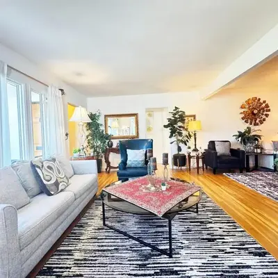 Charming 3BR House - Hal-UC