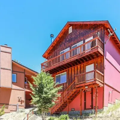 Ben's Cool Cabin - Phenomenal views and an ideal location close to all the local attractions!
