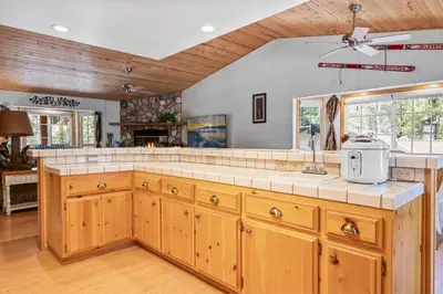 Gallery image of Cozy Fox Cabin - Stunning Big Bear property with Hot Tub, Foosball and Much more! in Big Bear Lake