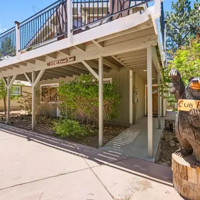 Cub Run Cabin - Spacious home close to the lake with Hot tub!