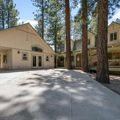 Summit Mountain Lodge - Amazing location just down the street from Snow Summit!
