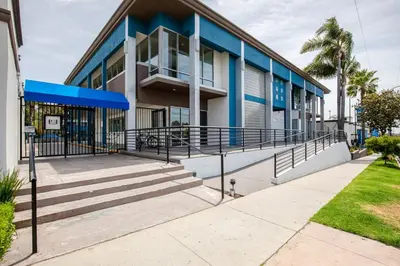 a building with a staircase outside of it at Westside 1BR w Pool Gym Bball Tennis Courts LAX-85 in Los Angeles