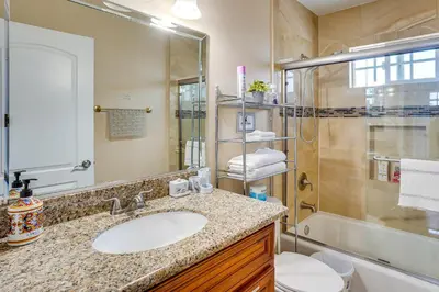 Gallery image of Westminster Apartment with Balcony, Near Disneyland! in Westminster