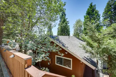 Gallery image of Rimforest Retreat with Fireplace and Mountain Views! in Rimforest