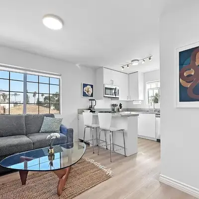 Discount For 30 Days Plus Stay In Culver City