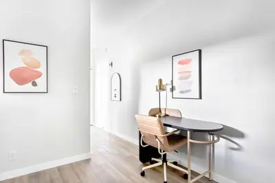 a dining room with a table and a chair at Westwood 2BR nr Westwood Village LAX-902 in Los Angeles