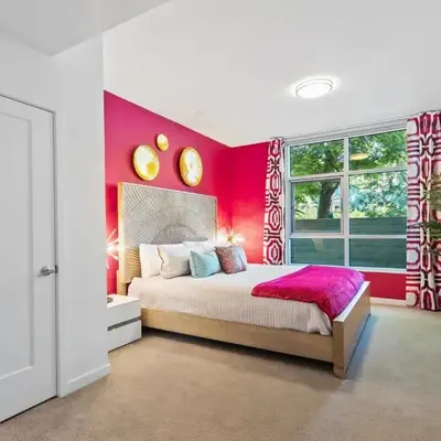 Fairfax District Chic City Oasis 2 BR Apt with Den 136