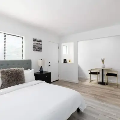 Sunny Studio in the Heart of Venice - B