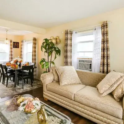 Centrally Located Compton Retreat Patio and Grills