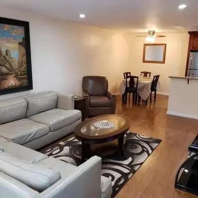 Beautiful Spacious 2 Bedroom