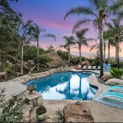 The Malibu Retreat Guest House - Salt Water Pool & Jacuzzi