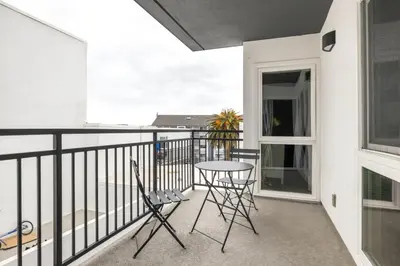 Gallery image of Redondo Beach 1BR w Pool Gym 1 block from beach LAX-437 in Redondo Beach