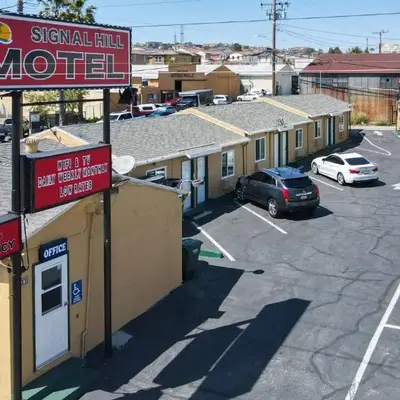 SIGNAL HILL MOTEL BEACH MOTEL