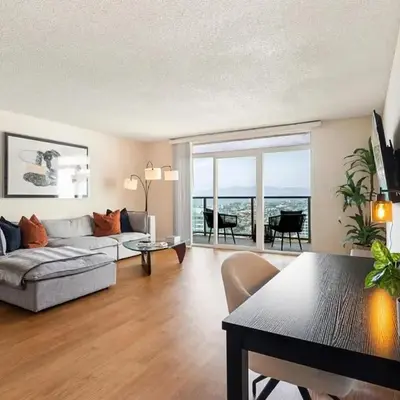 Amber Tide - Bright 1BR Marina Gem Ocean View