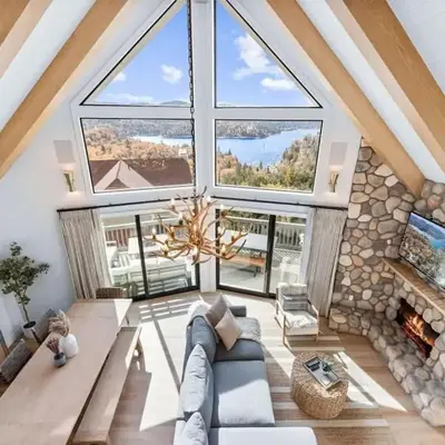 Majestic Lakeview Lodge