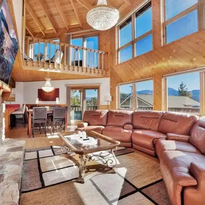 The Octagon Big Bear~ Hot Tub~ Pool Table~Views