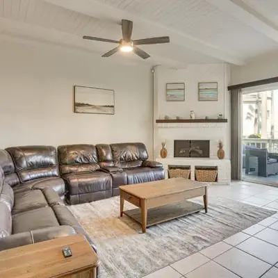 Huntington Beach Condo - Walk to the Ocean!