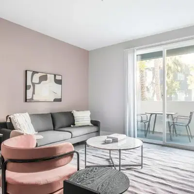 Playa Vista 2br w pool gym wd nr 405 LAX-985