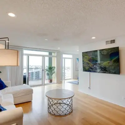 Nautical 2 Bedroom with Beautiful Ocean Views
