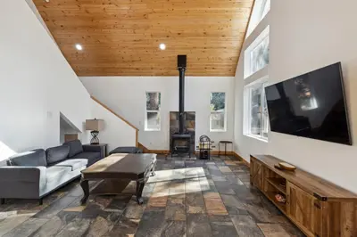 Gallery image of Tranquil Pine Mountain Retreat cabin in Pine Mountain Club
