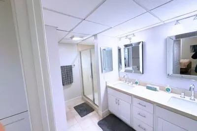 Gallery image of Luxury Apartment on Wilshire Corridor (L09) in Los Angeles