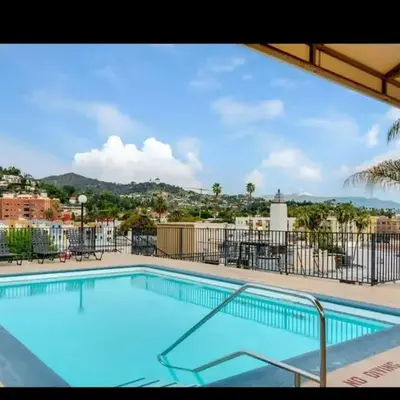 Hollywood 1Bed Apt w Rooftop pool & Panoramic View
