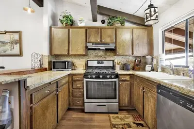 Gallery image of Smith Summit Chalet at Big Bear~ Base Camp Ski Condo~ in Big Bear Lake