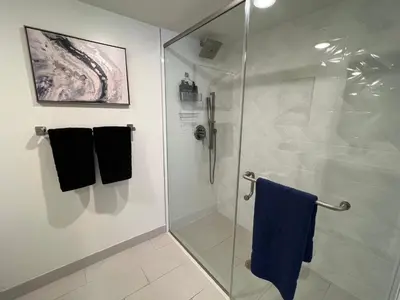 Gallery image of Century City Cozy 2 Br 4 Sleeps Crib W Parking 505 in Los Angeles