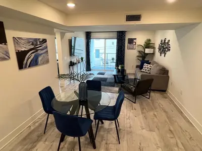 Gallery image of Century City Cozy 2 Br 4 Sleeps Crib W Parking 505 in Los Angeles