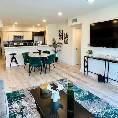 Century City Cozy 2 Br 4 Sleeps Crib W Parking 505