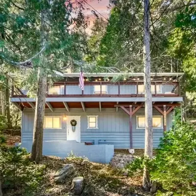 Idyllic Cabin in the Woods Cozy Crestline Retreat