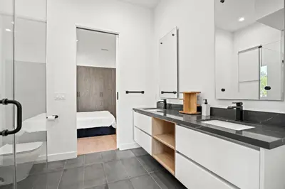 a bathroom with a sink and a toilet and a shower at New Lavish Elegant 3BR Home in Mar Vista, Pet Friendly! 10min to Venice Beach! in Los Angeles