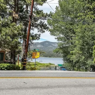 Lakeview fishing house #121