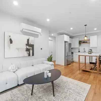 Versatile Luxury Oasis