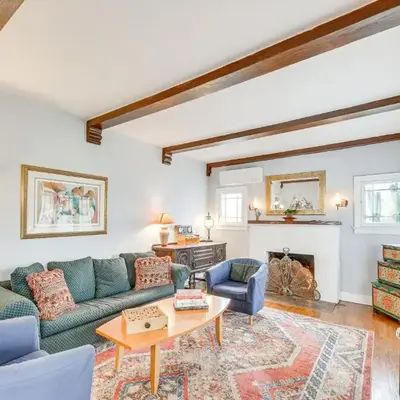 2 Blocks to Melrose Ave! Home with Furnished Patio