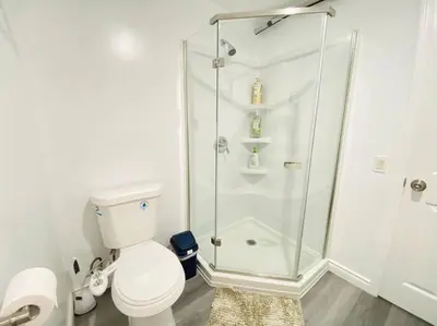 Gallery image of Studio Modern Black and White in Rosemead