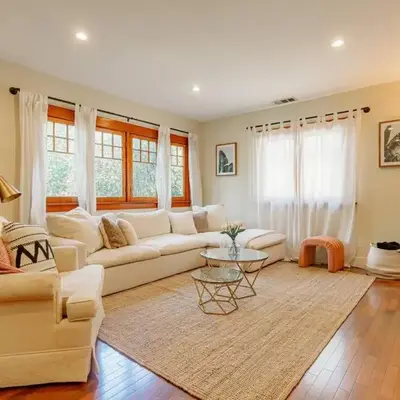 Cozy 3 Bedroom Hollywood Home- Quick Walk To All Tourist Spots!