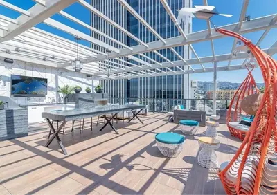Gallery image of Modern London Style Home in Hollywood -Free Parking 10mins to Universal Studios in Los Angeles