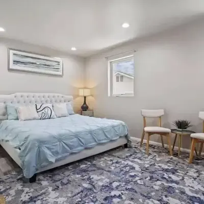 Spacious family Guesthouse private entry near six flags