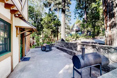 a metal object is sitting outside of a building at Natures Reserve in Lake Arrowhead