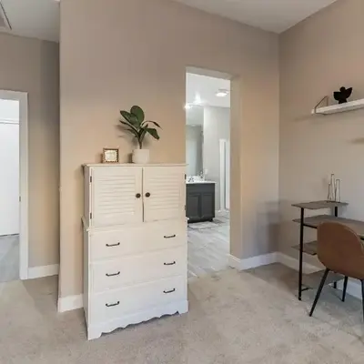 Modern 4BR Oasis