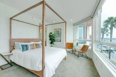 Gallery image of Wake Up on the Waters Edge in Los Angeles