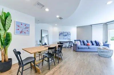 Gallery image of Wake Up on the Waters Edge in Los Angeles