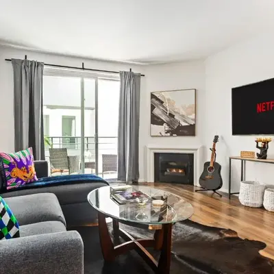 Cozy Oasis in Marina Del Rey!Free Swimming Pool and Parking