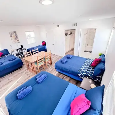 Cozy 3 BR Townhouse with Balcony