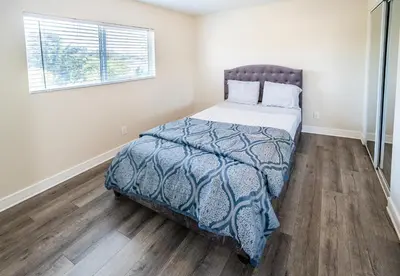 Gallery image of Modern 5 Bedroom 3 Bathroom 2 Level Home Close to Downtown LA Free Gated Parking Full Kitchen and Laundry in Los Angeles