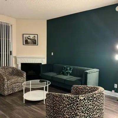Travel Haven at Miracle Mile- 110